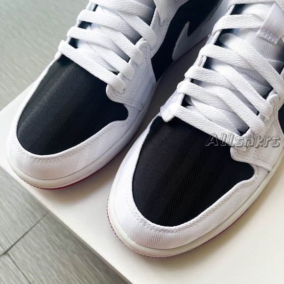 Air Jordan 1 Mid Women’s Panda UTL - Picture 4 of 7